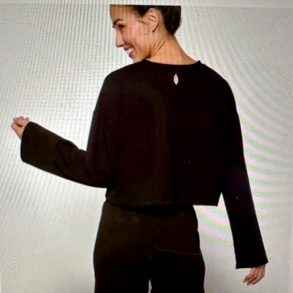 Free People Movement Sunny Set crop sweatshirt and short NWT - Picture 2 of 7